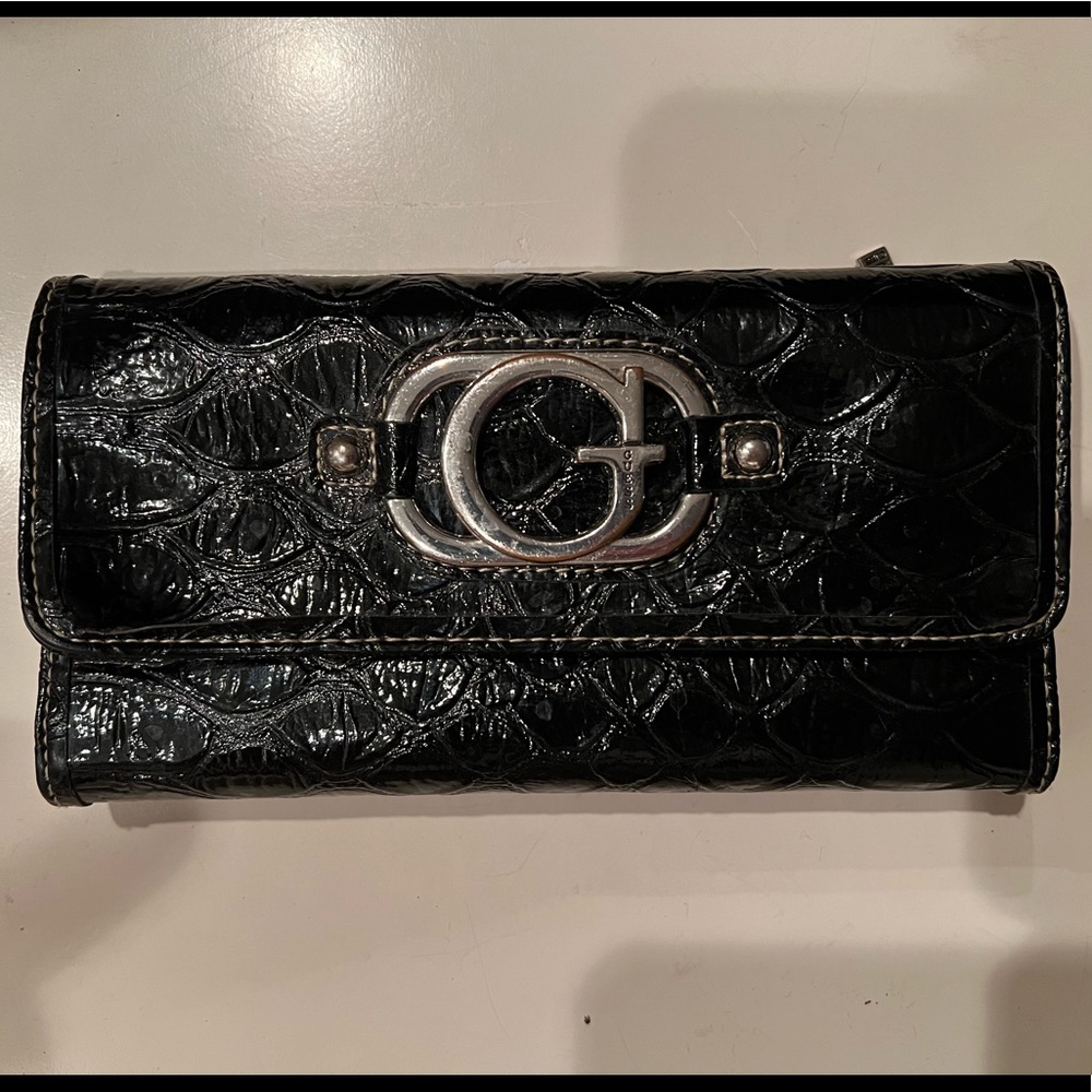 Guess patent leather wallet Like New